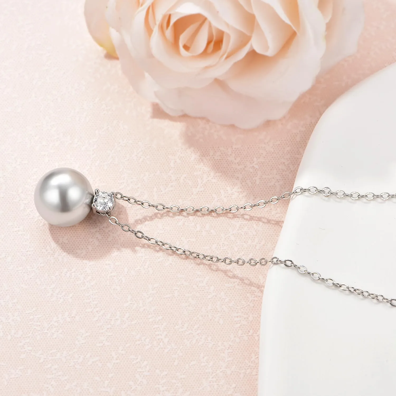 14K Gold Plated Crystal Pendant Necklace Cubic Zirconia Pendant Necklaces for Women Elegant Pearl Pendant Choker Necklaces