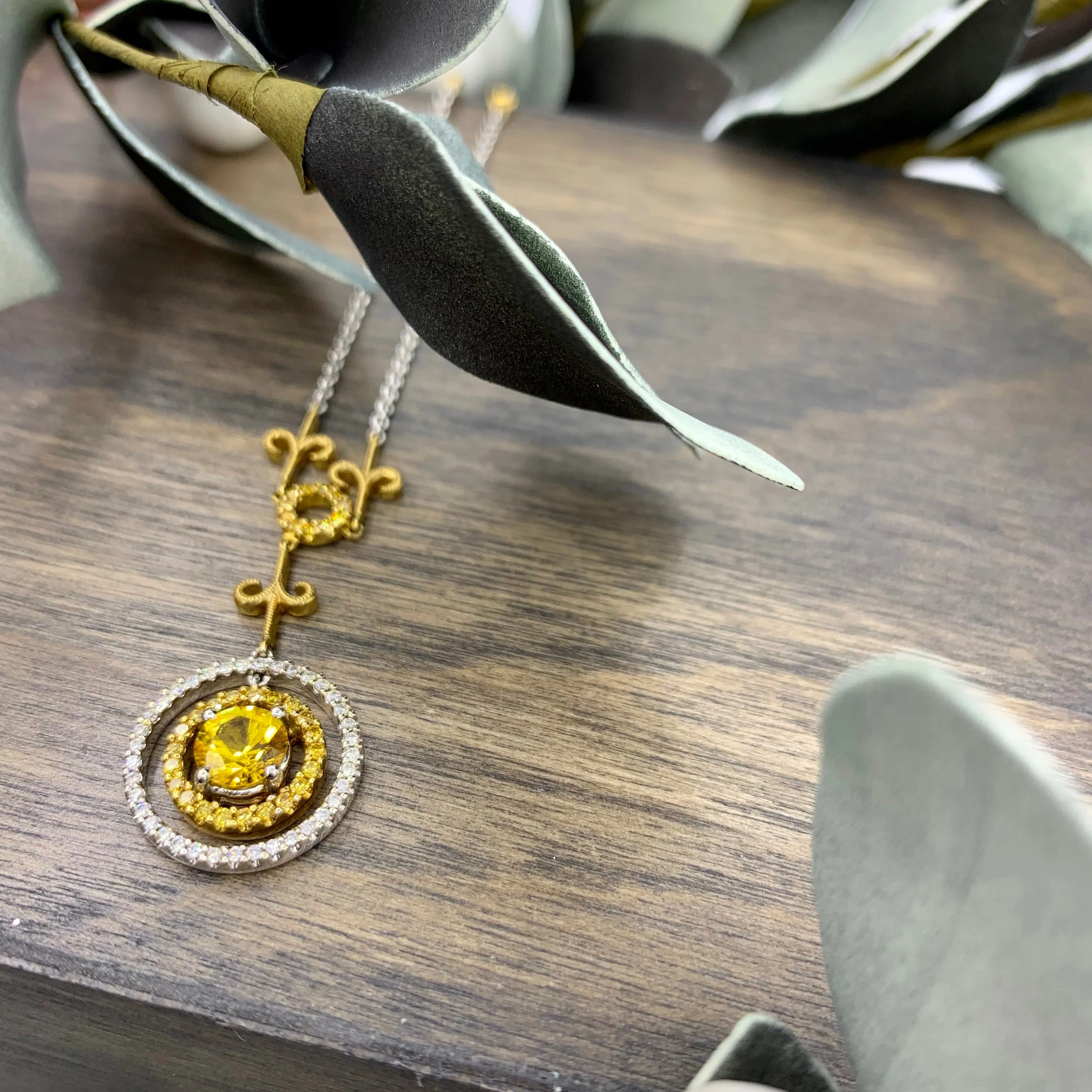 18kt Yellow Sapphire & Diamond Necklace