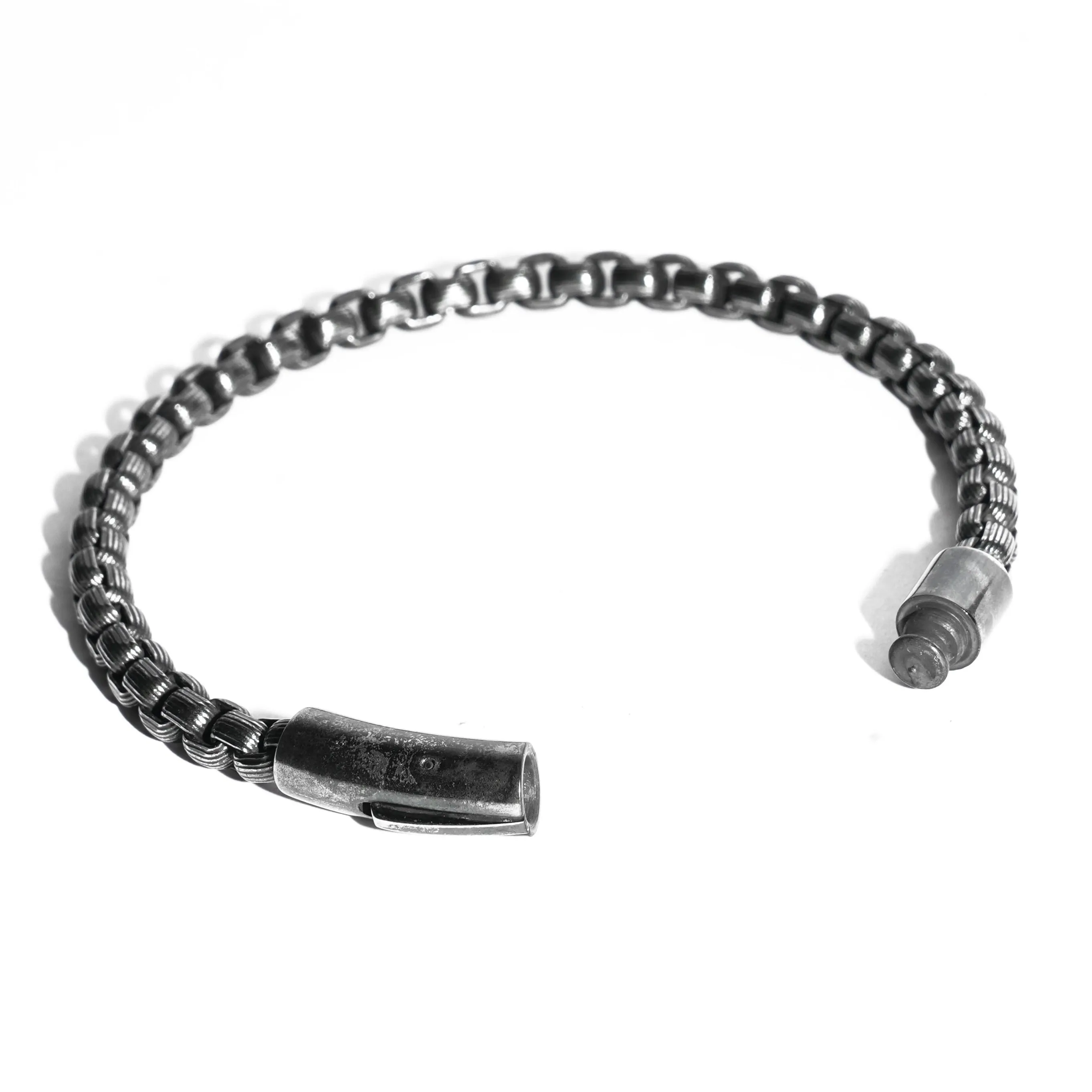 6mm Textured box chain bracelet in Stainless steel oxidized finish