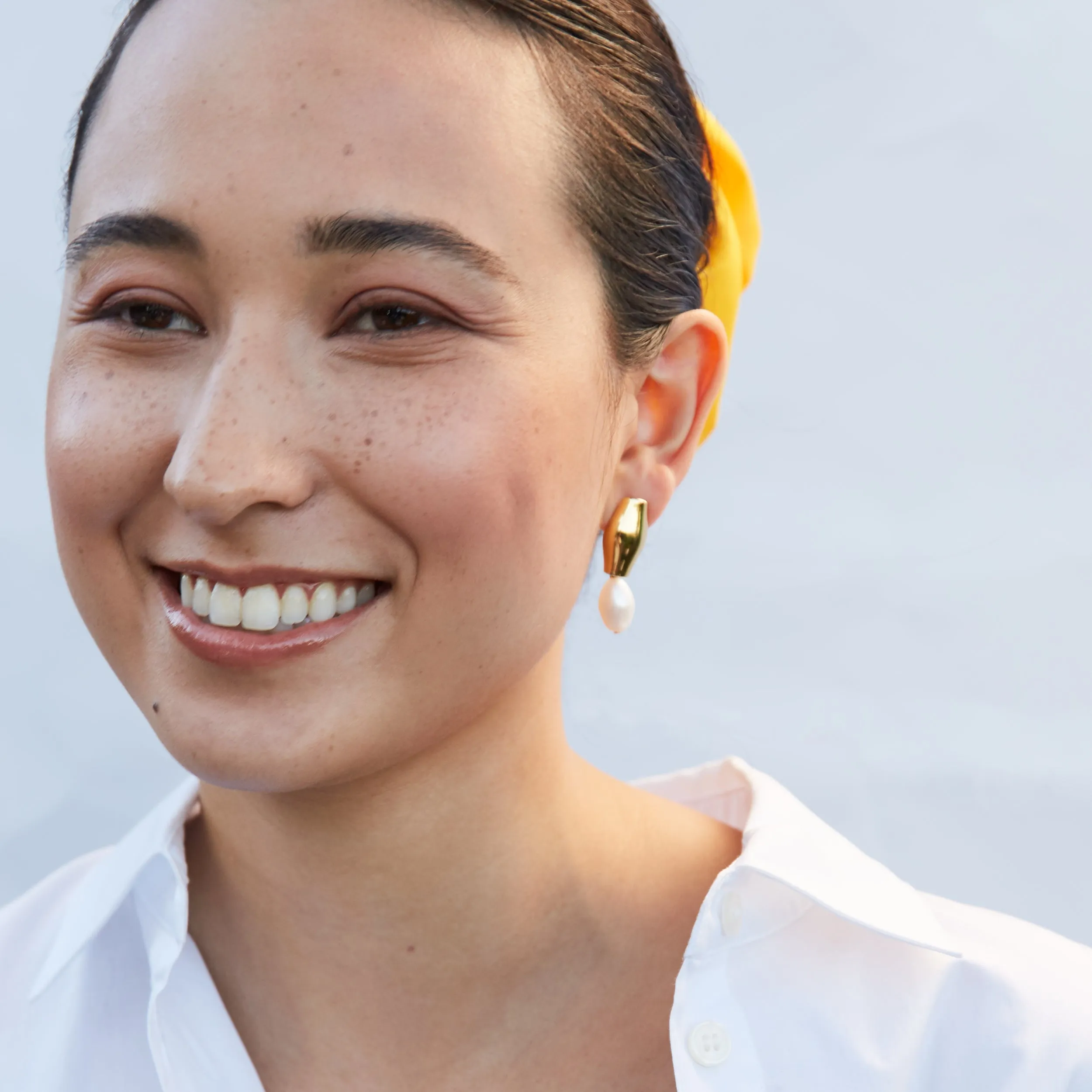 Amphora Pearl Studs - Gold