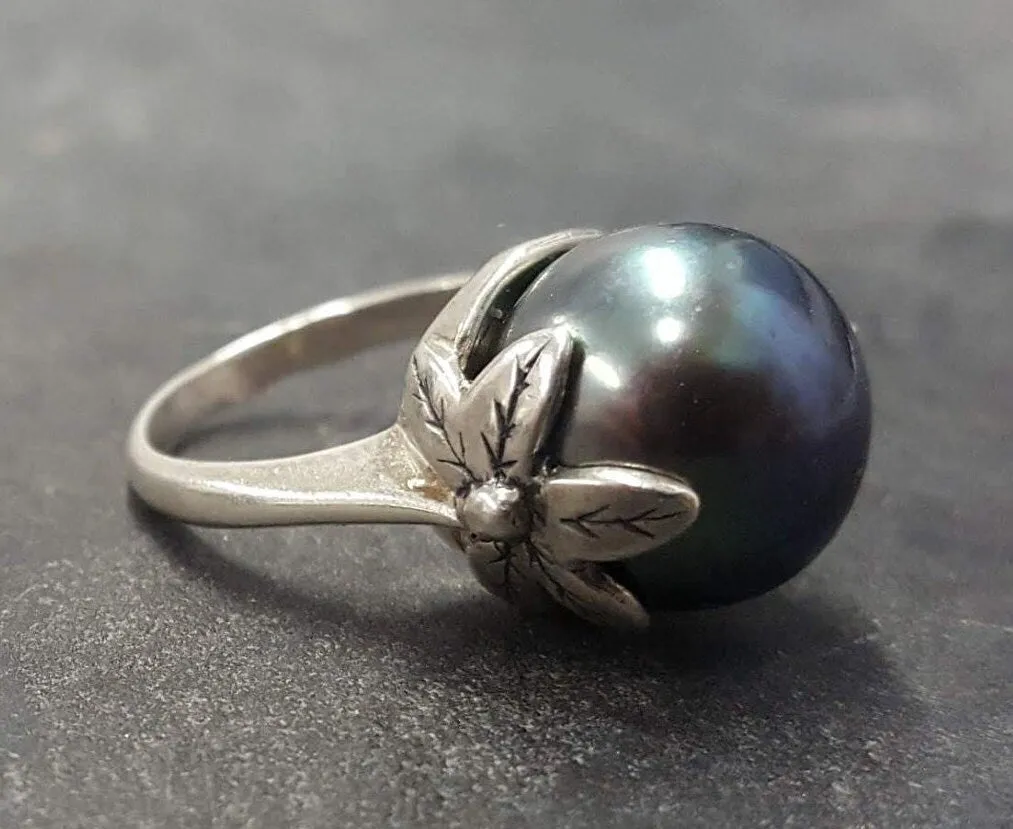 Black Pearl Ring - Natural Pearl Ring - Vintage Leaf Ring