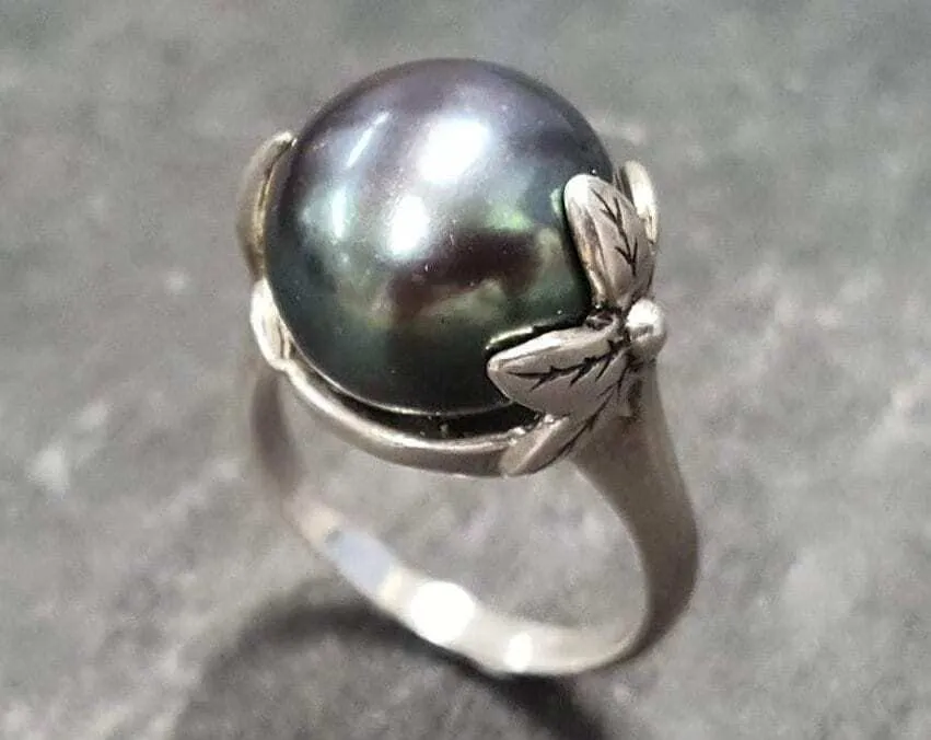 Black Pearl Ring - Natural Pearl Ring - Vintage Leaf Ring