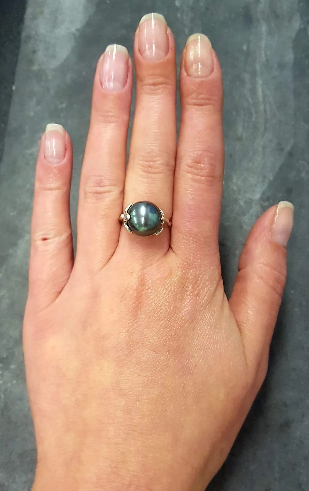 Black Pearl Ring - Natural Pearl Ring - Vintage Leaf Ring