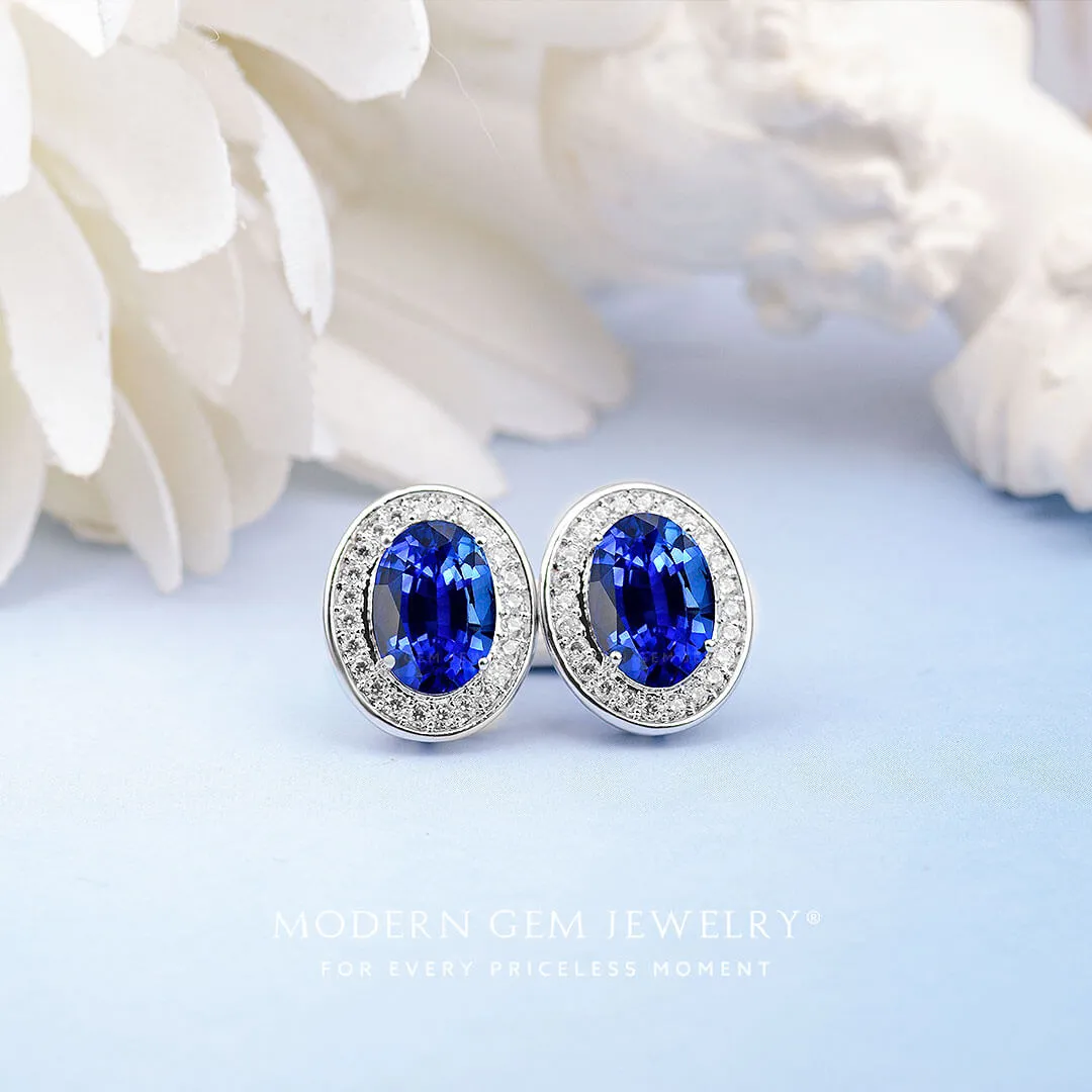 Blue Sapphire Stud Earrings in 18K White Gold