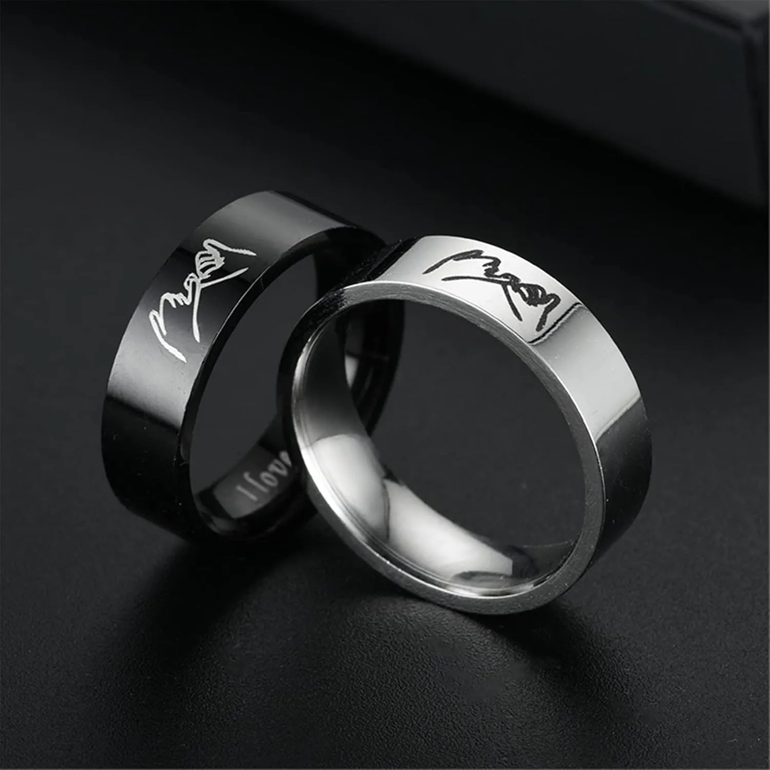 Couple Rings, 2 Pcs Pinky Promise Ring for Couples Hand in Hand Ring Carved I LOVE YOU Matching Friendship Ring Engagement Wedding Bands Rings