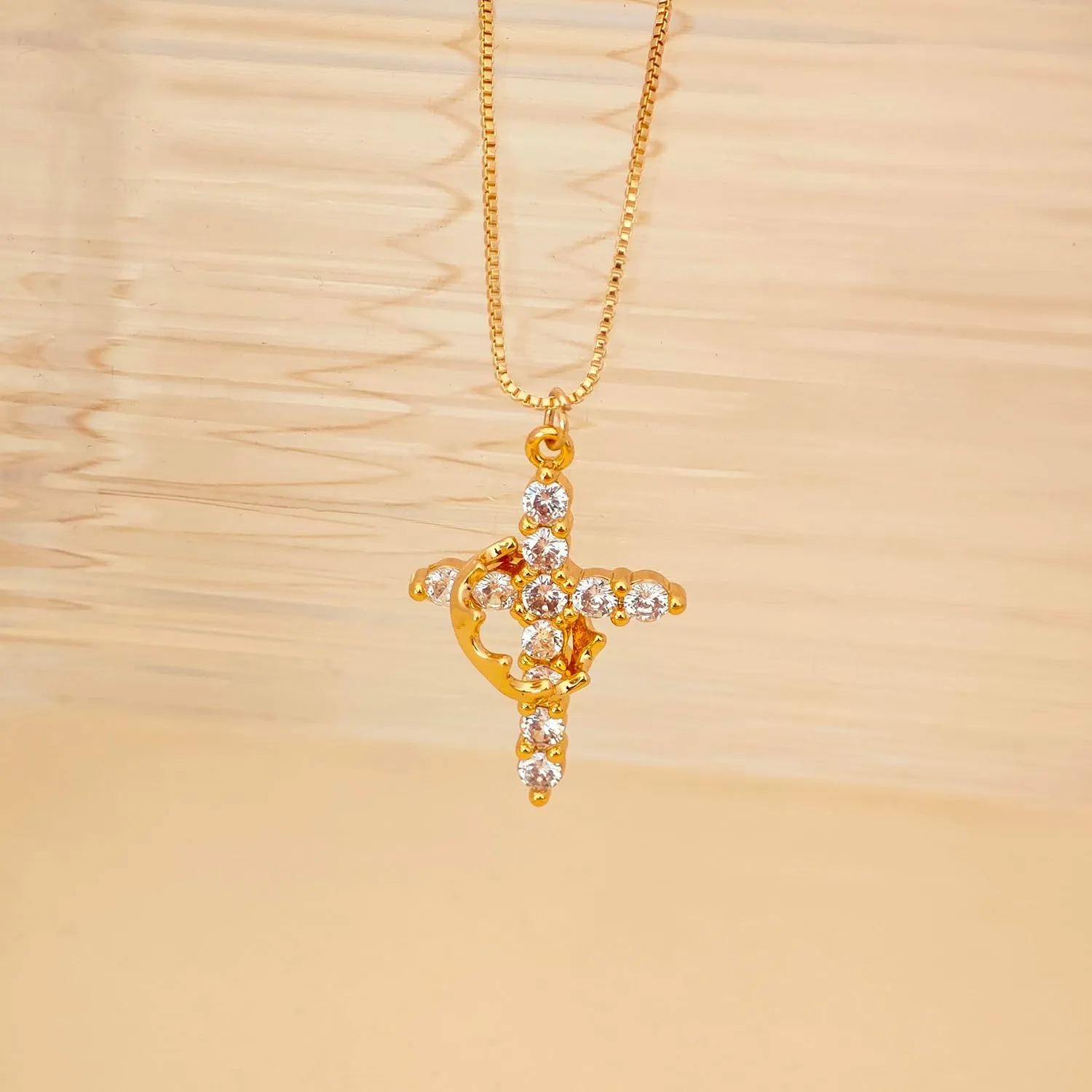 Cross Necklace for Women, Dainty Gold Necklace Cross 14k Gold Cross Necklaces for Women Trendy Diamond Crown Cross Choker Pendant Necklaces Religious Christian Baptism Faith Jewelry