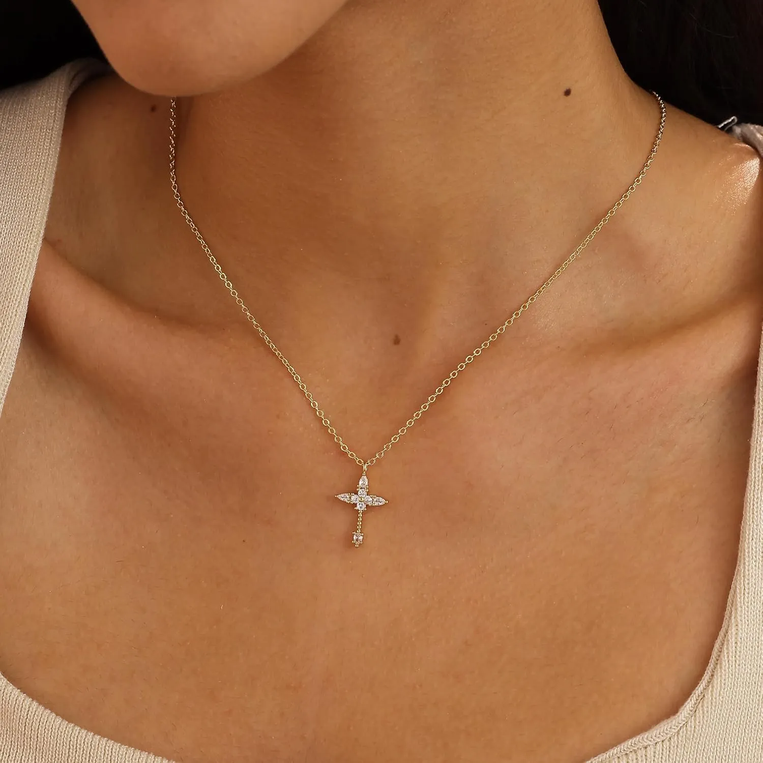 Cross Necklaces for Women, 14k Gold Plated Cross Necklace Cute Cross Peadant Necklace Simple Gold Choker Necklaces for Women Trendy Preppy Gold Jewelry