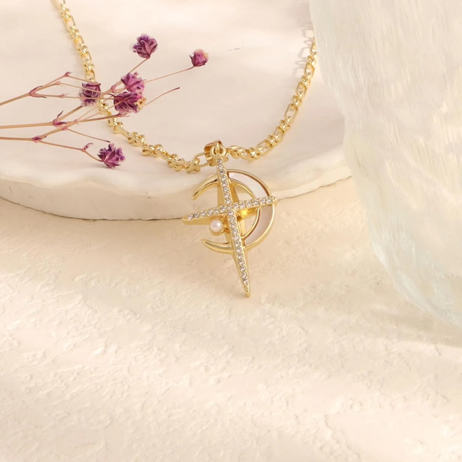 Cross Necklaces for Women 14k Gold Plated Paperclip Chain Charm Toggle Clasp Medallion Coin Cubic Zirconia Cross Pendant Fritillaria Moon Pearl Crucifix Cross Necklaces Gift Trendy Jewelry