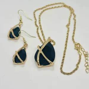 Crystal stone pendent with Earrings and Rings