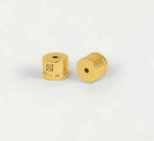 Dean Davidson - Signature Small Knockout Studs in Black Onyx