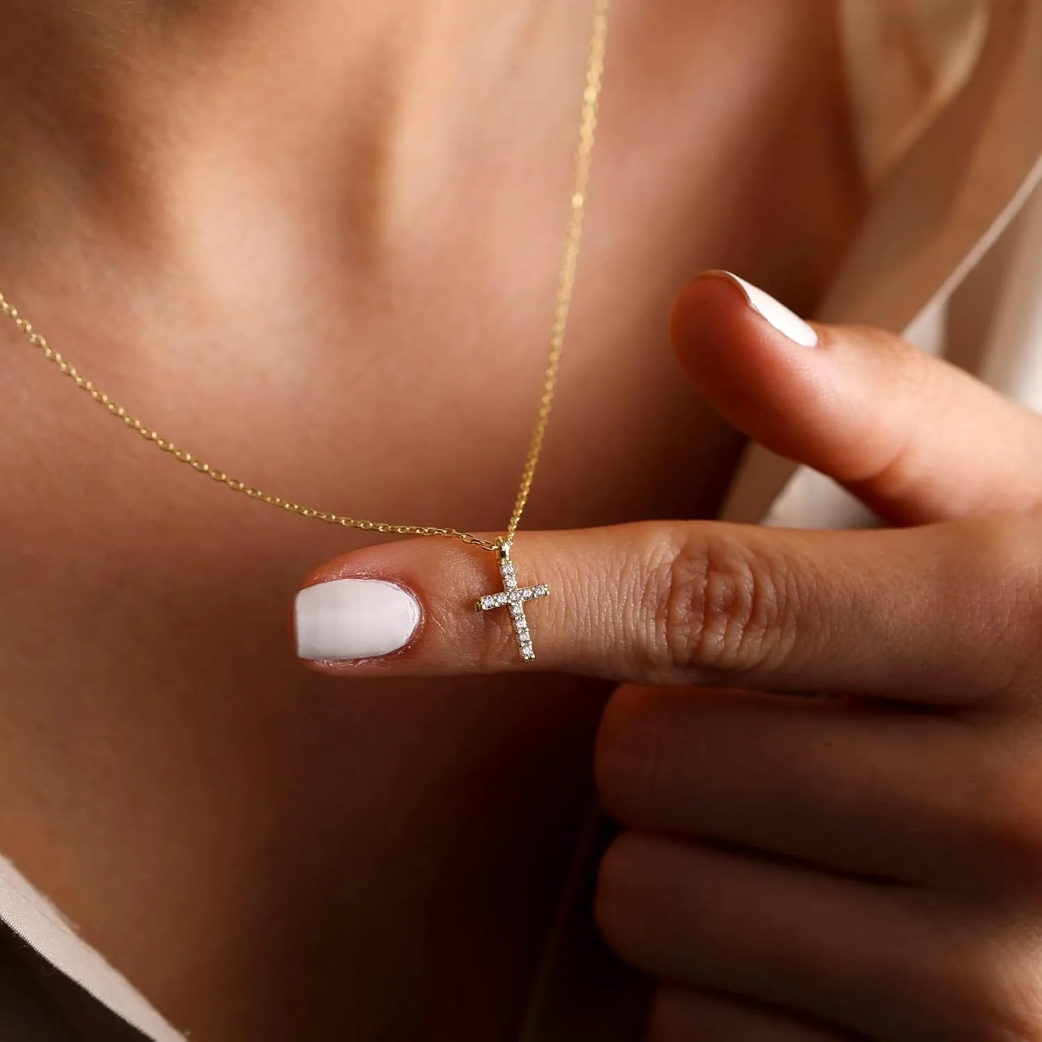 DEARMAY Dainty Cross Necklace for Women, Dainty 14k Gold Filled/Silver Cross Necklaces Simple Layered Small Cross Choker Necklace Thin Chain Necklaces Aesthetic Jewelry for Women Gift