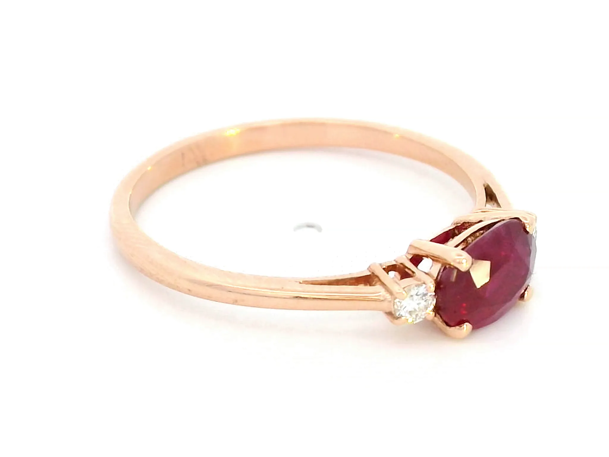 Exquisite 18K Gold Ruby and Diamond Ring (1.06ct Ruby | 0.06ct Diamonds)