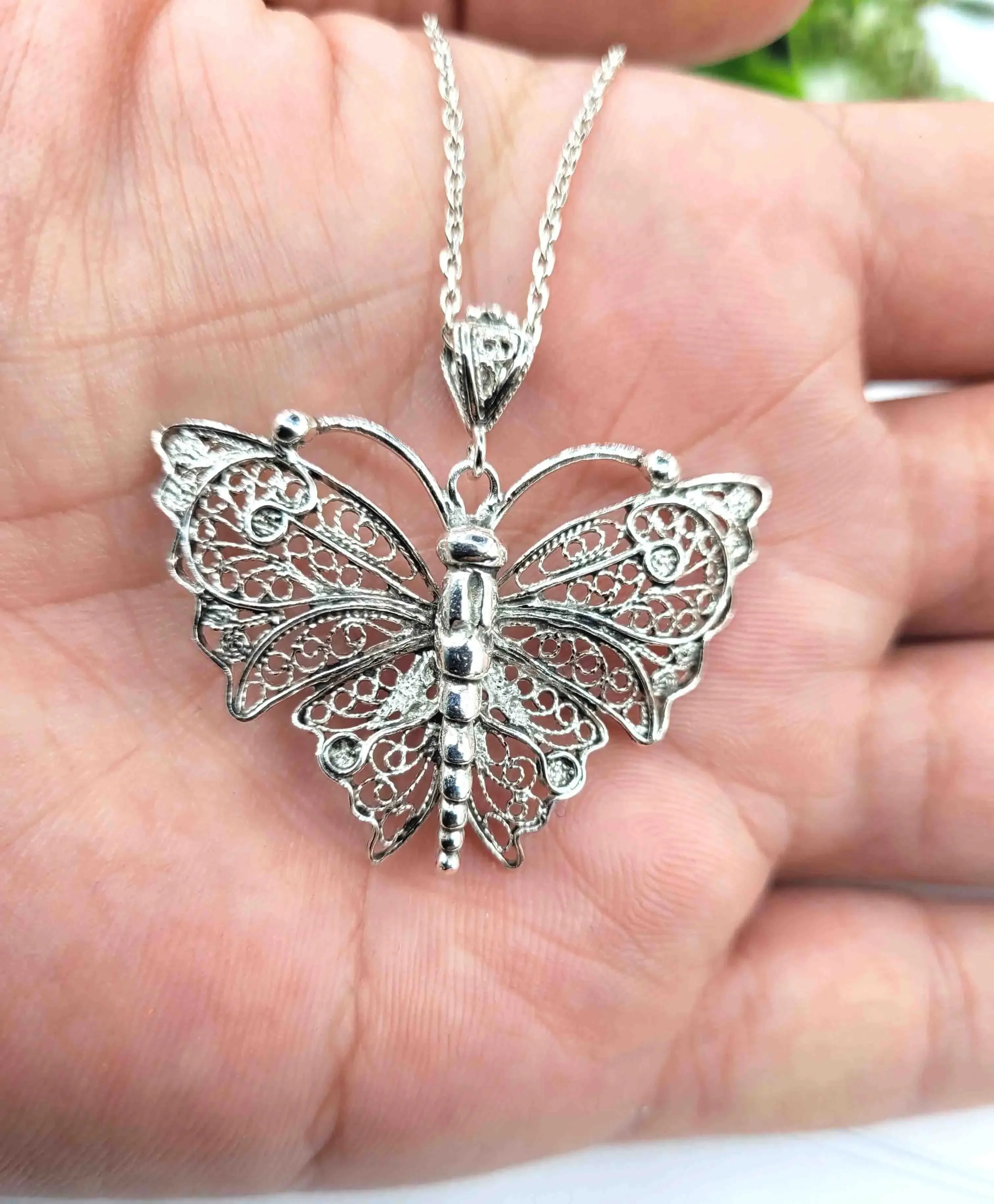 Filigree Art Butterfly Figured Women Silver Pendant Necklace