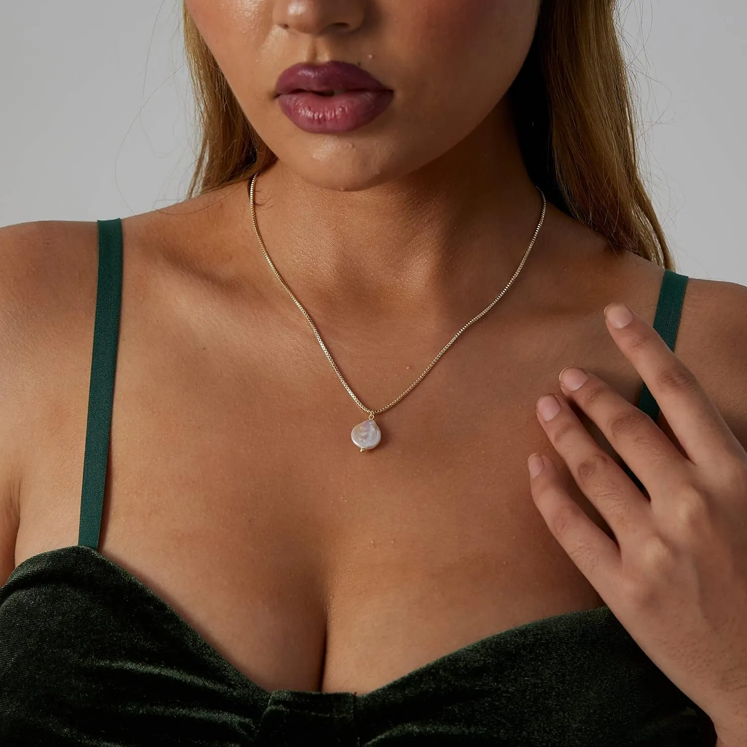 Gold Silver Pearl Necklaces for Women Dainty Pearls Necklace Round Imitation Choker Simple Bridesmaid Wedding Jewelry