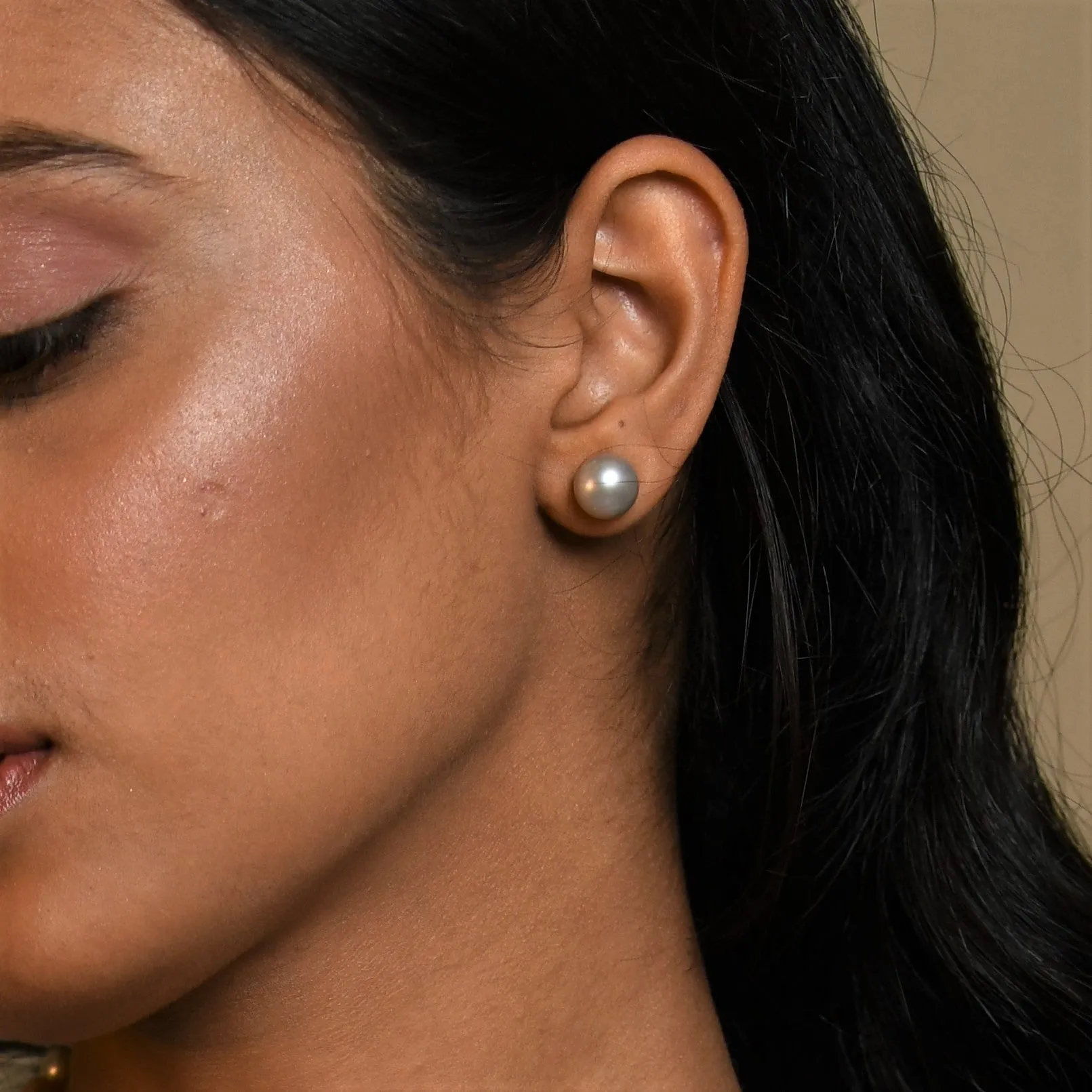 Gunmetal Grey Stud (12mm)