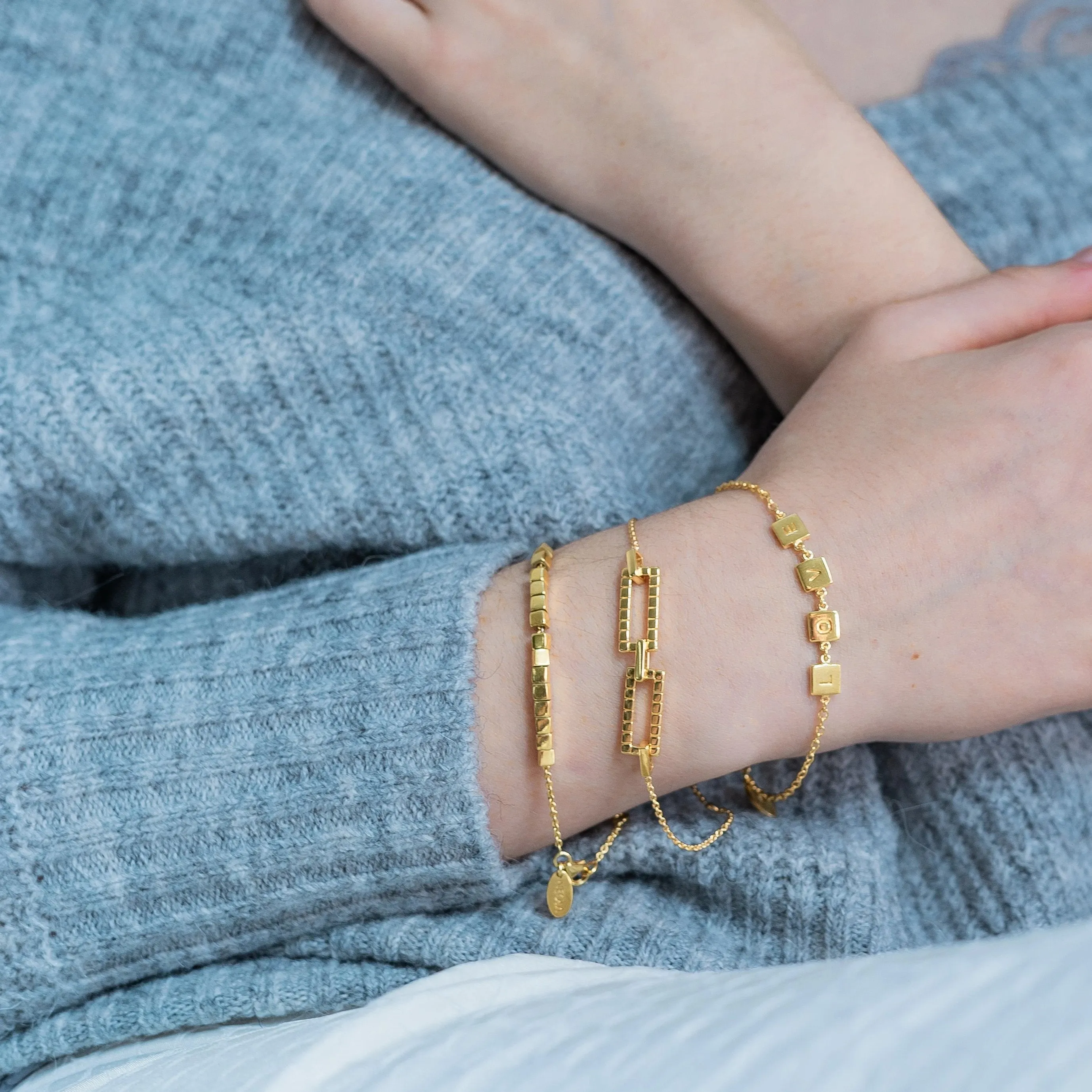 Laura Gold Cube Bracelet