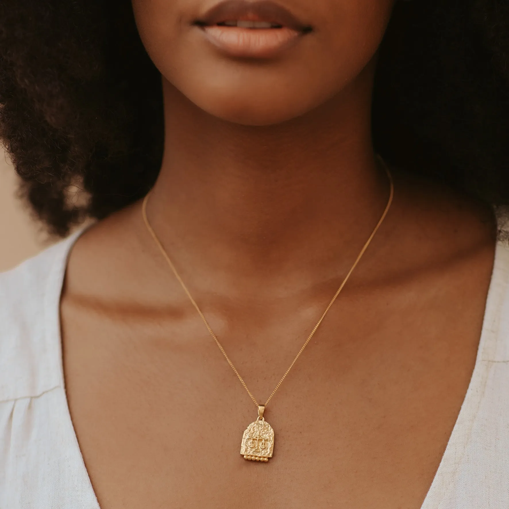LIBRA ZODIAC NECKLACE - GOLD