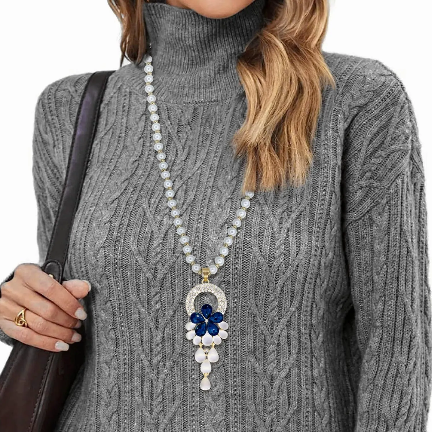 Long Crystal Flower Pearl Pendant Necklace for Women Rhinestone Floral Necklaces Pearl Beaded Necklaces Gold Sweater Statement Necklace Fashion Jewelry for Women