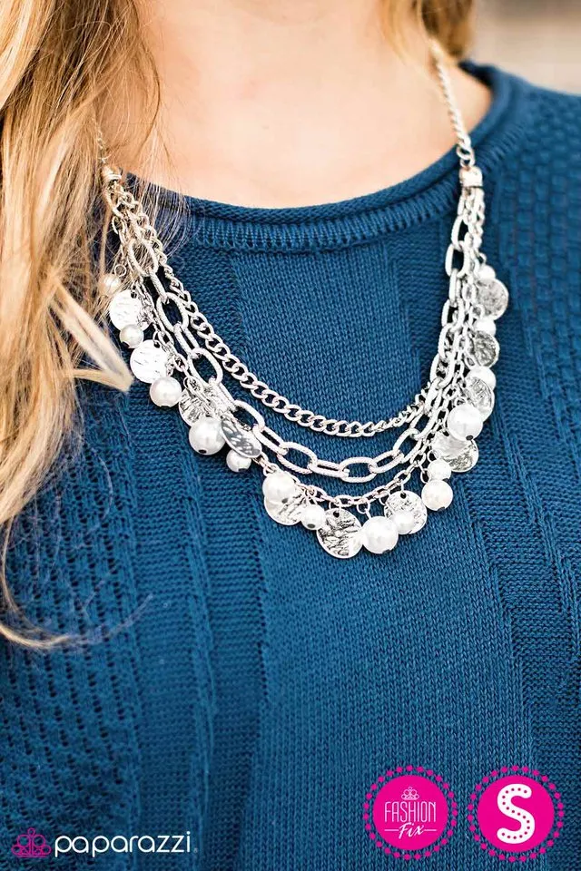Paparazzi Necklace ~ SEAing Stars - White