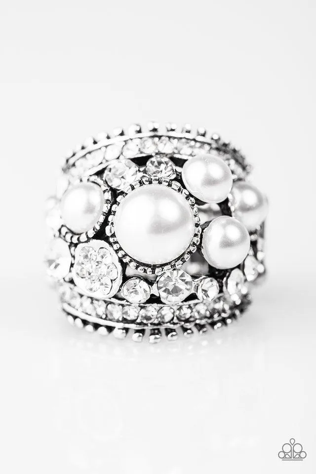 Paparazzi Ring ~ Money On My Mind - White