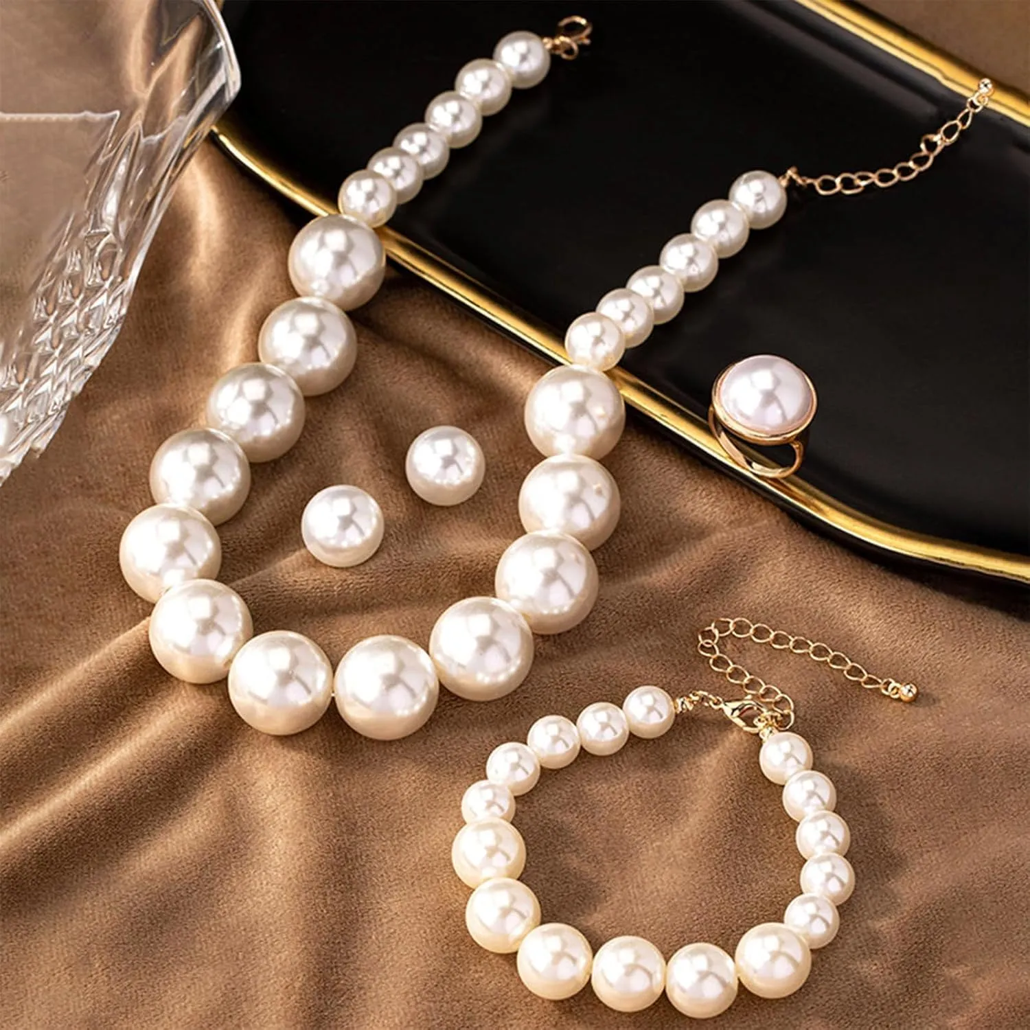 Pearl Necklace and Earring Set Pearl Wedding Jewelry Set for Women Chunky Pearls Choker Necklaces Stud Earrings Bride Bridesmaid Wedding Jewelry Gifts