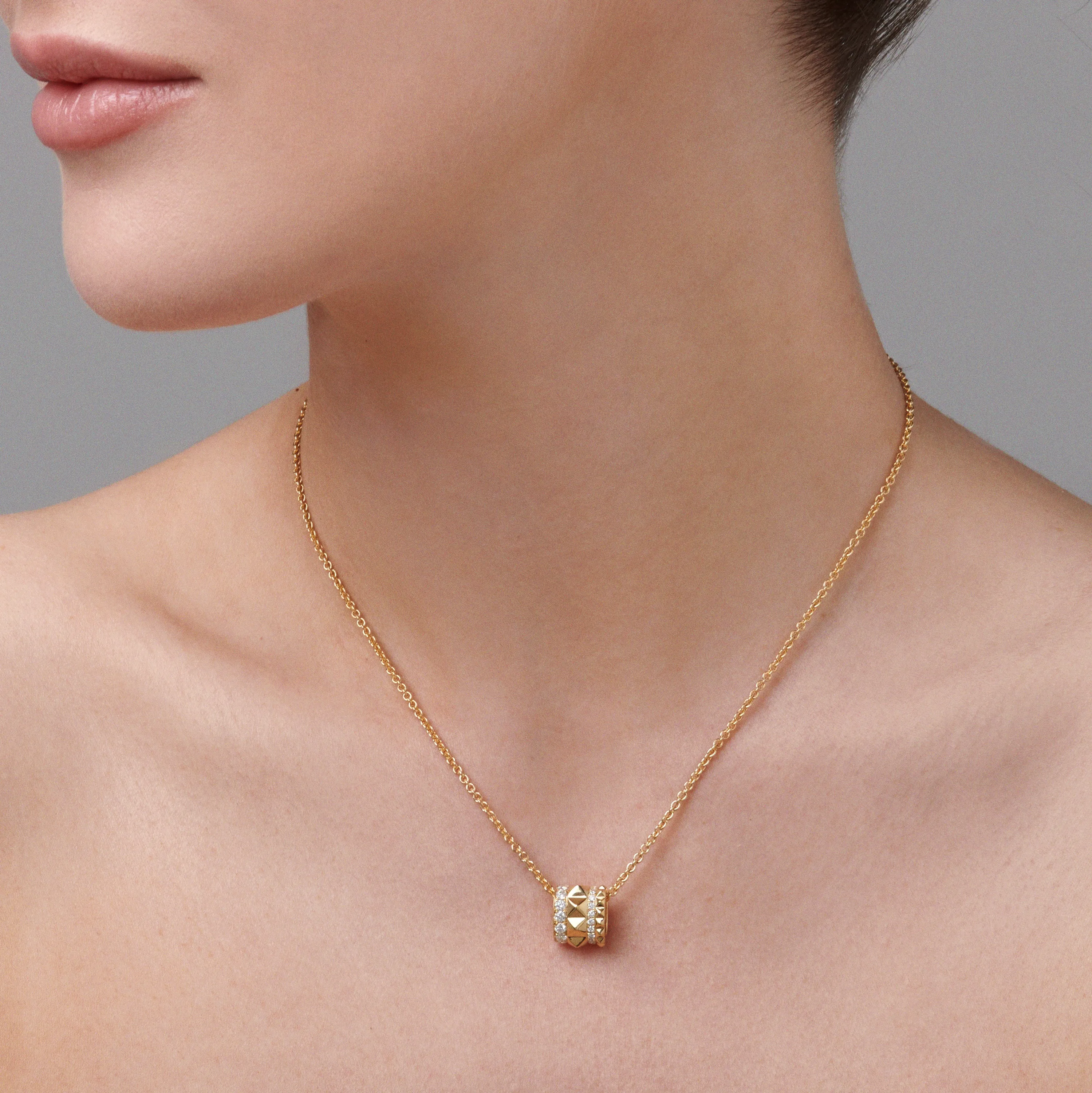 R.08® Icon Pendant Necklace | 18K Yellow Gold