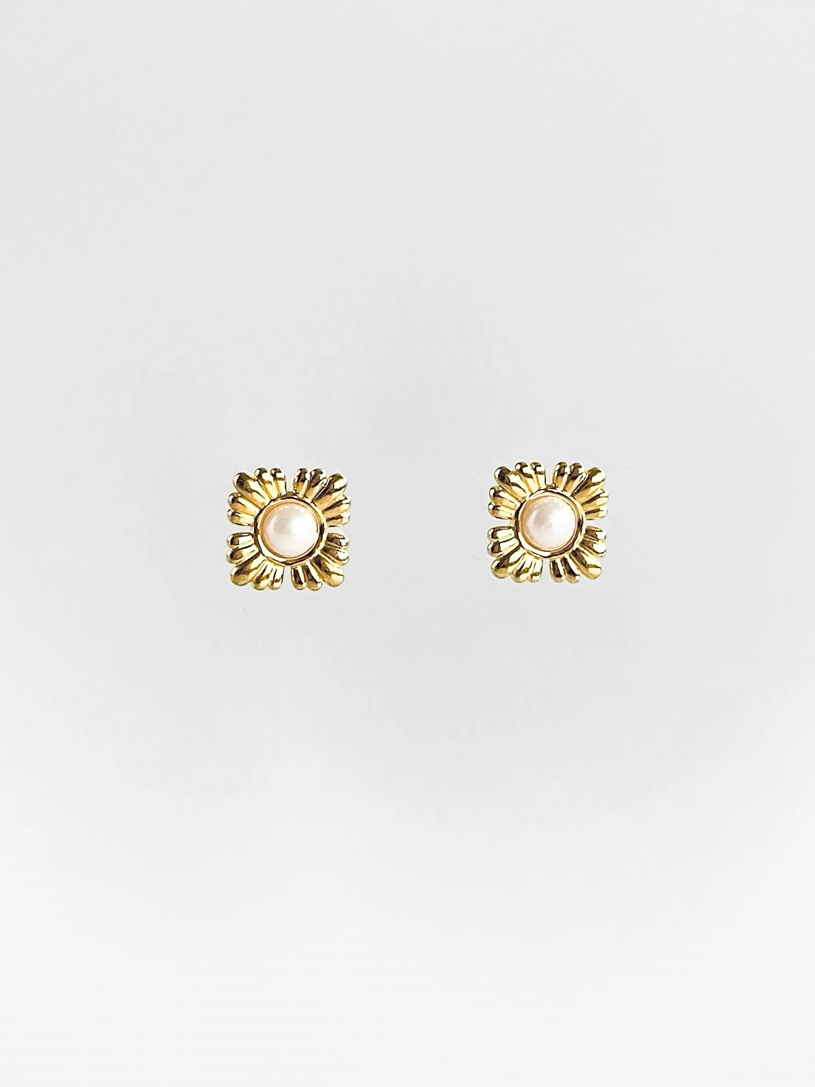 Stainless Steel Radiant Pearl Studs Earrings