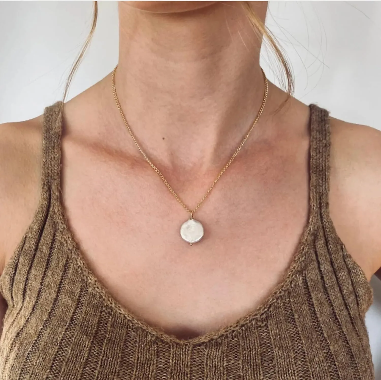 Tewiky Pearl Necklaces for Women, Dainty Gold Necklace 14k Gold Plated Single Pearl Necklace Simple Pearl Choker Necklaces for Women Trendy Cute Gold Necklace Jewelry for Women