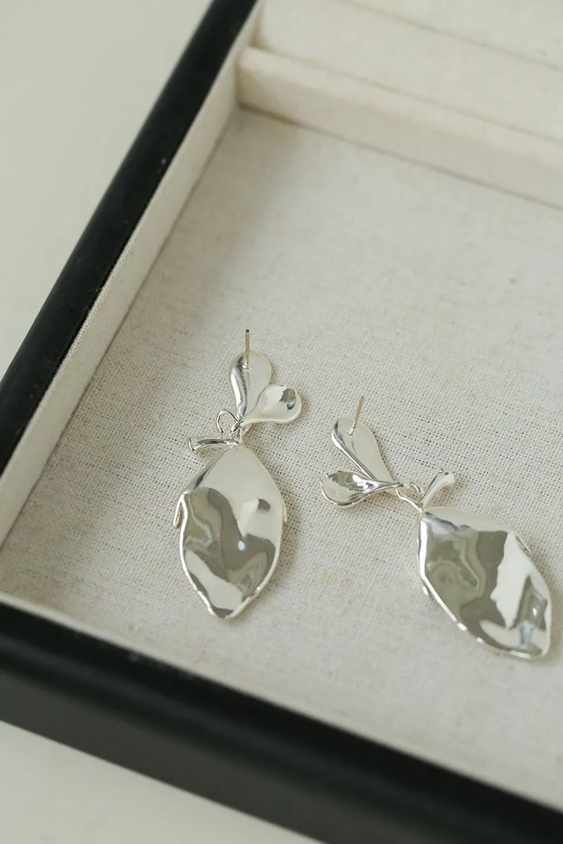 Vintage Long Textured Leaf Drop Earrings