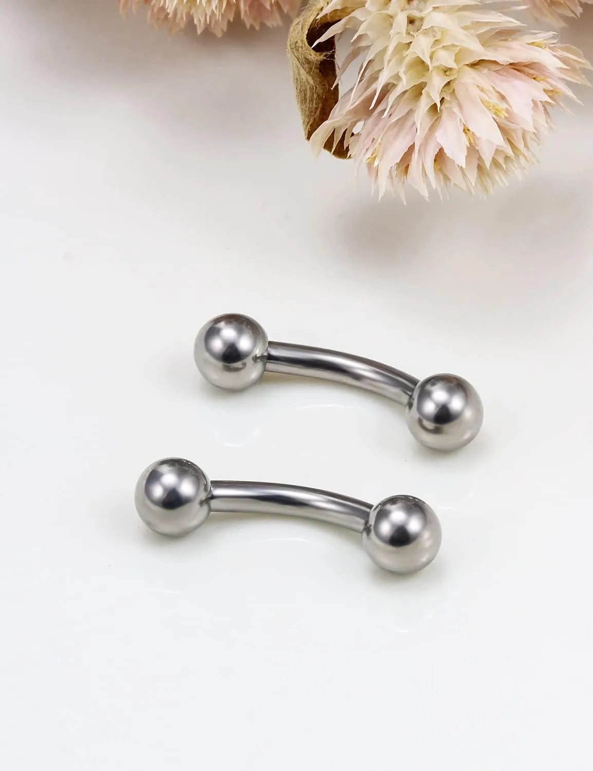 Vsnnsns 14G 16G Eyebrow Piercing Jewelry G23 Titanium Curved Barbell Eyebrow Ring Vertical Labret Lip Jewelry Rook Daith Earrings Piercing Jewelry for Women Men 6mm 8mm 10mm 12mm 14mm 16mm