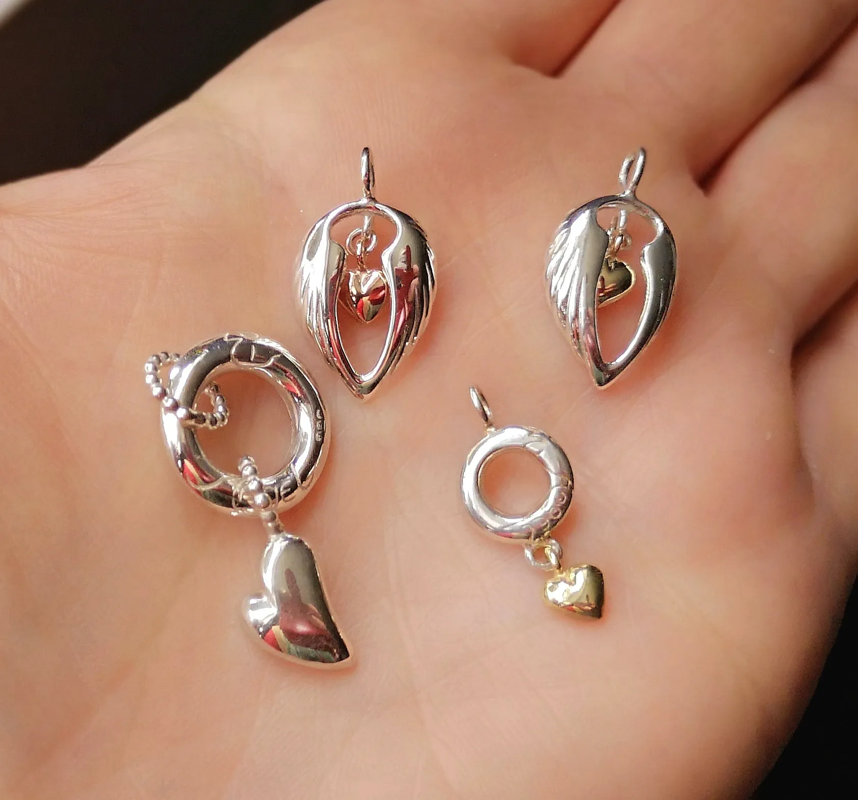 Wee Halo   14ct Gold Heart Pendant